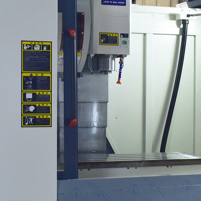 3 Eksen Dikey Cnc İşleme Merkezi 8000mm/Dk Hızlı Besleme Kesme